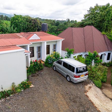 Bed and Breakfast New Dream House à Arusha Extérieur photo