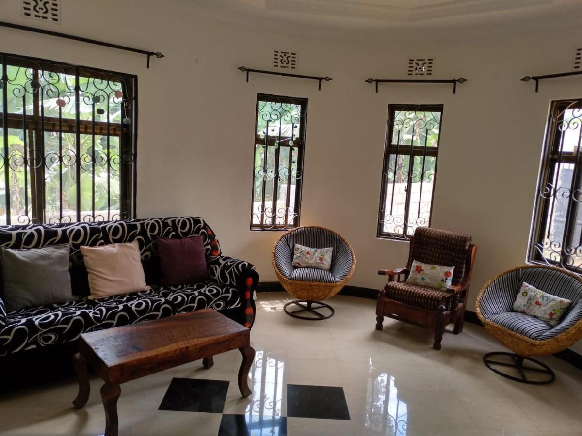 Bed and Breakfast New Dream House à Arusha Extérieur photo