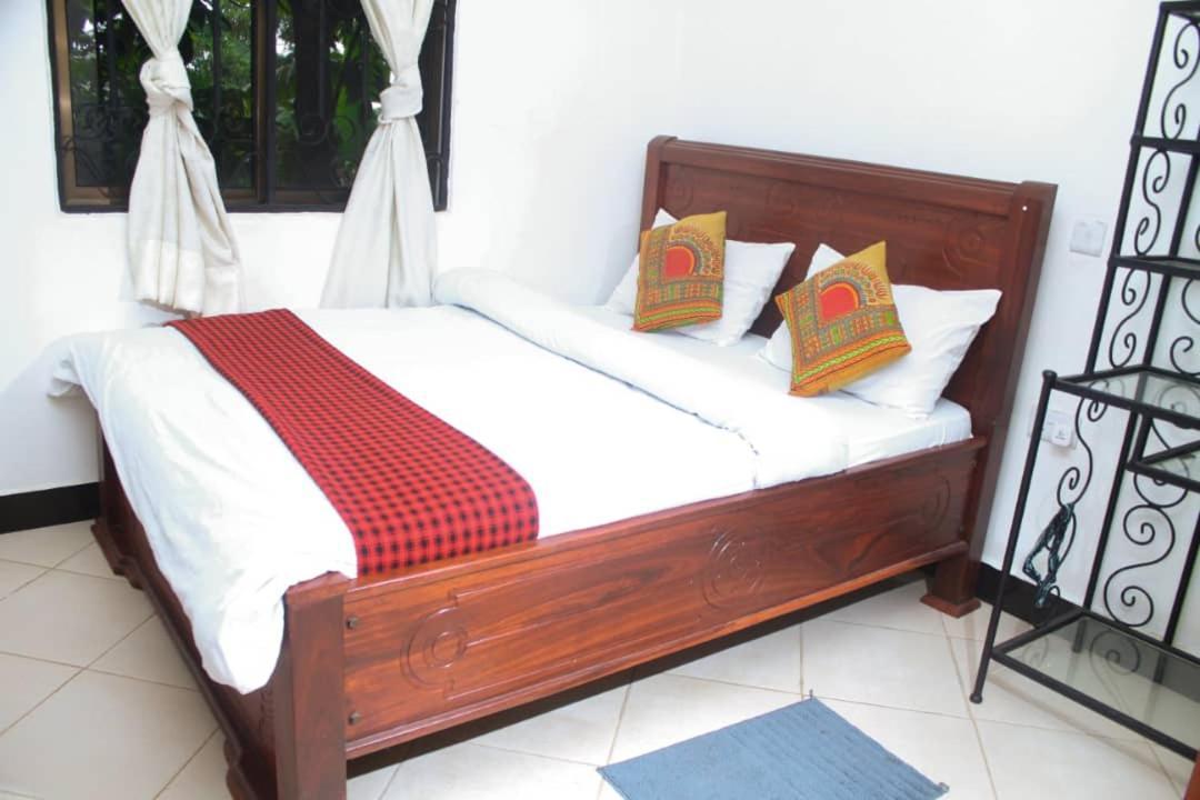 Bed and Breakfast New Dream House à Arusha Extérieur photo
