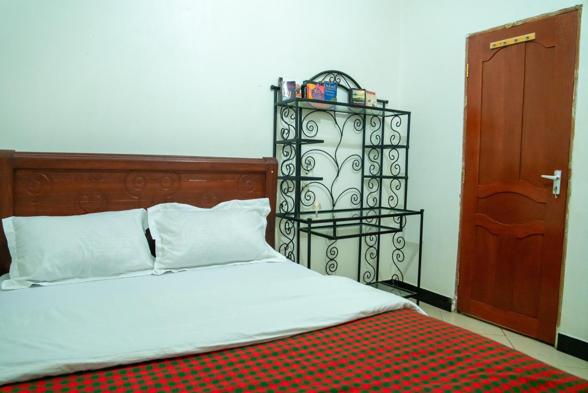 Bed and Breakfast New Dream House à Arusha Extérieur photo