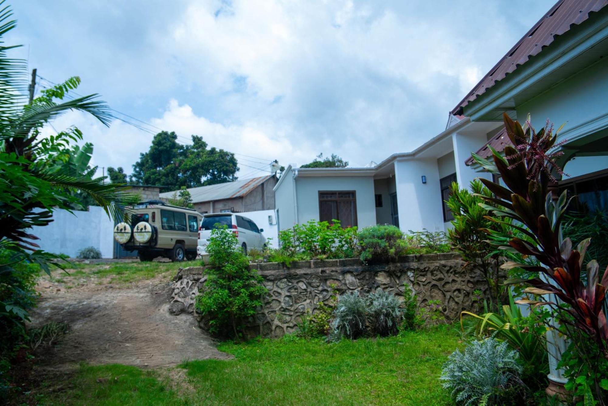 Bed and Breakfast New Dream House à Arusha Extérieur photo