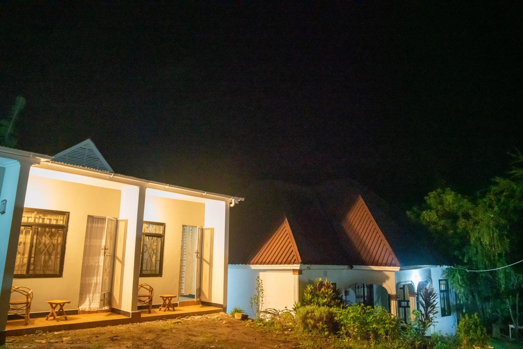 Bed and Breakfast New Dream House à Arusha Extérieur photo