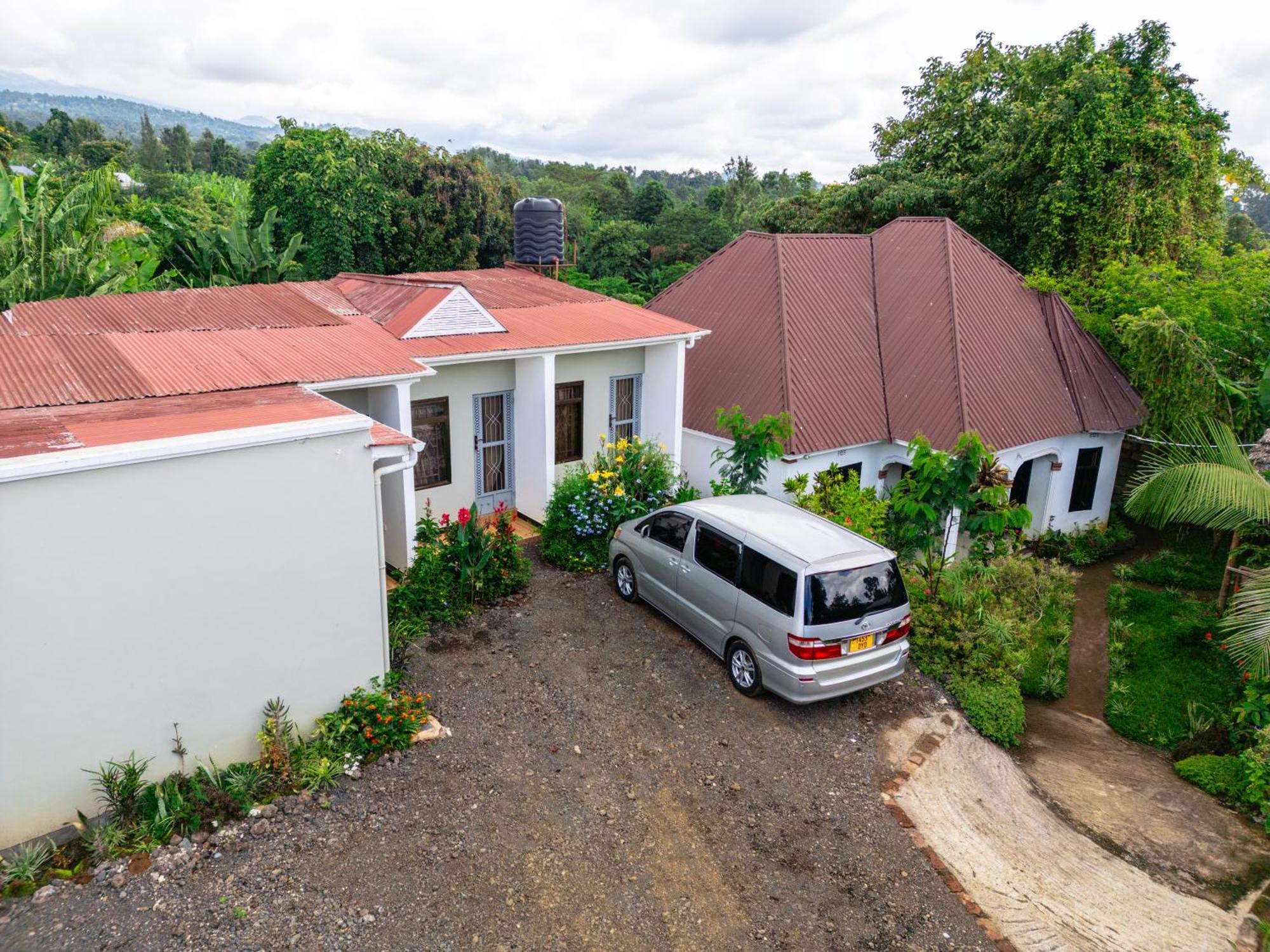 Bed and Breakfast New Dream House à Arusha Extérieur photo